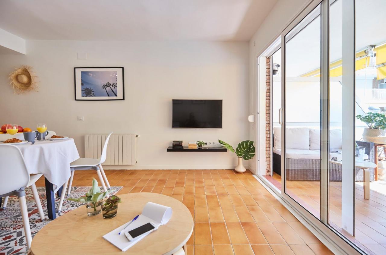 Beachfront Resort Apartment Castelldefels Exterior photo